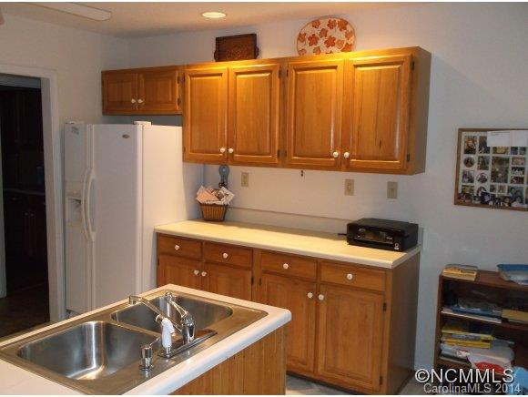 10 HILLSIDE DR - Photo 4