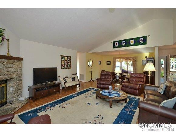 1471  Mountain Meadow Dr. - Photo 4