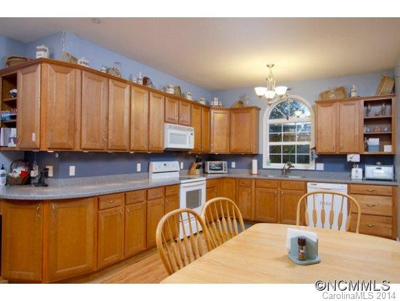66 Azalea Drive - Photo 6
