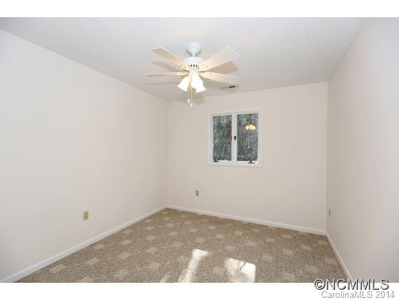 605 Country Club Drive - Photo 16