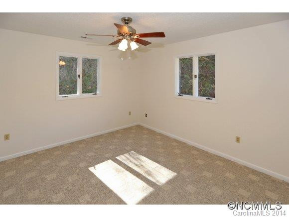 605 Country Club Drive - Photo 17