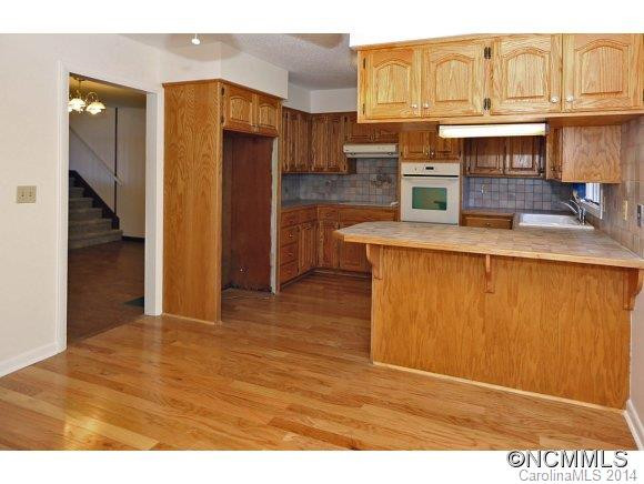 605 Country Club Drive - Photo 8
