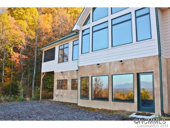25 Janice Way - Photo 2