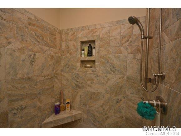 25 Janice Way - Photo 13