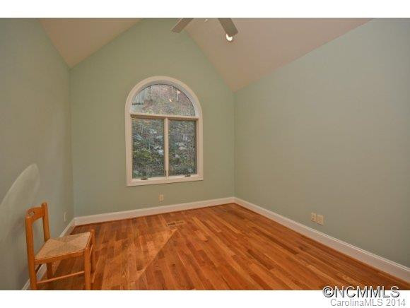 25 Janice Way - Photo 14