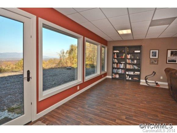 25 Janice Way - Photo 17