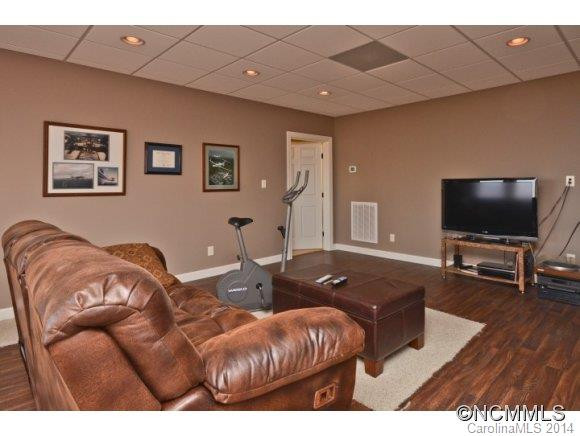 25 Janice Way - Photo 18