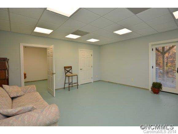 25 Janice Way - Photo 20