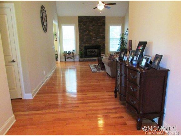 42 Woodridge Court - Photo 2