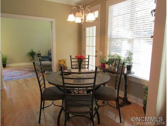 42 Woodridge Court - Photo 8