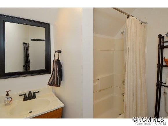 44 Holland Street - Photo 11