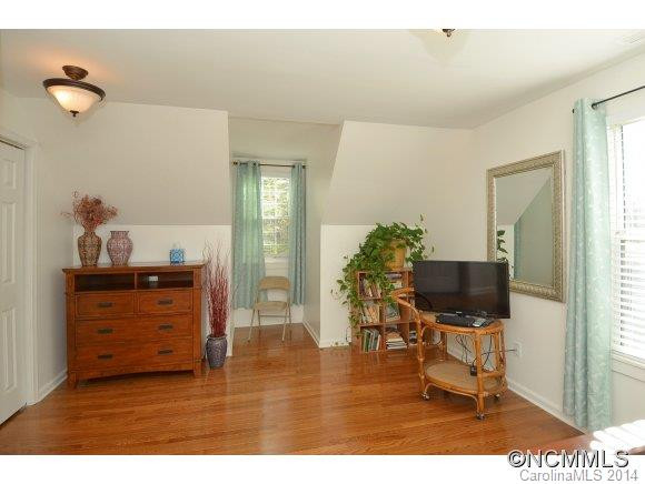 44 Holland Street - Photo 13