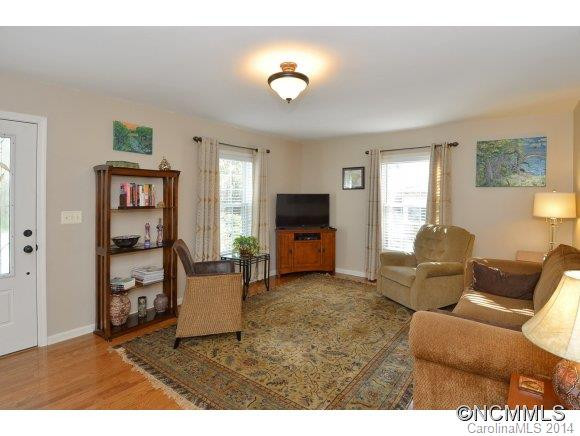 44 Holland Street - Photo 6
