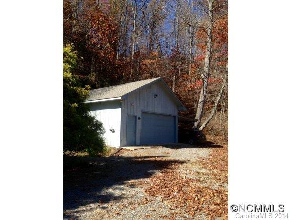 996 Lewis Cove Rd. - Photo 2