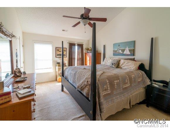 207 Meadow Pathway Drive - Photo 12