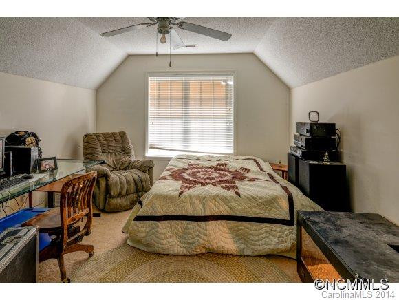 207 Meadow Pathway Drive - Photo 16