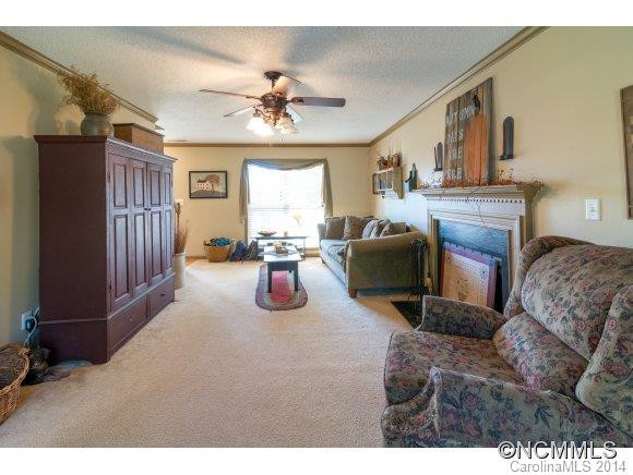 207 Meadow Pathway Drive - Photo 6