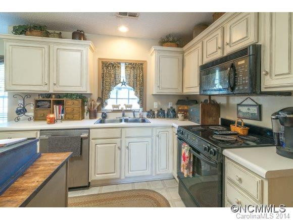 207 Meadow Pathway Drive - Photo 9