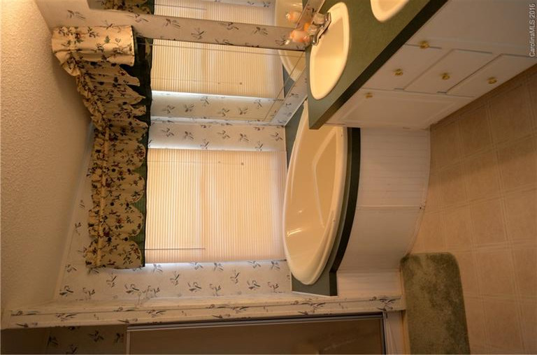 1071 Elliott Road - Photo 8