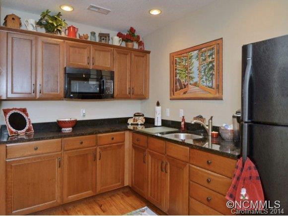 138 TWIN COURTS DRIVE - Photo 17