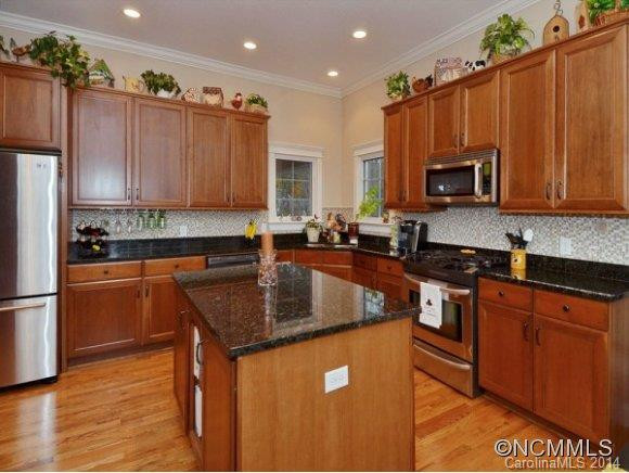138 TWIN COURTS DRIVE - Photo 7