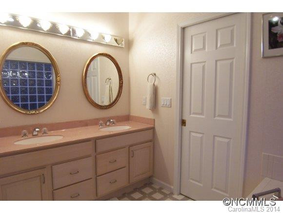 203 Eagle Point Drive - Photo 13