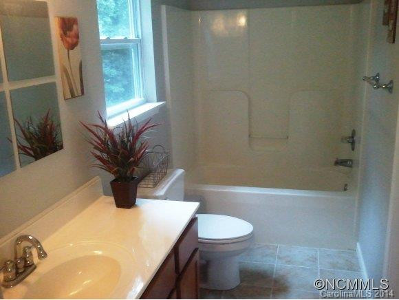 27 Kenlan Drive - Photo 6