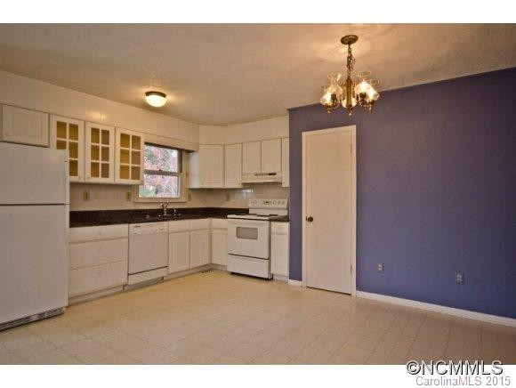 28 Westview Lane - Photo 5
