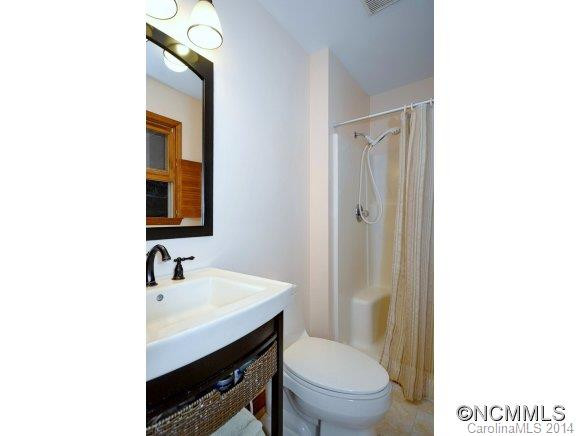  - Photo 11