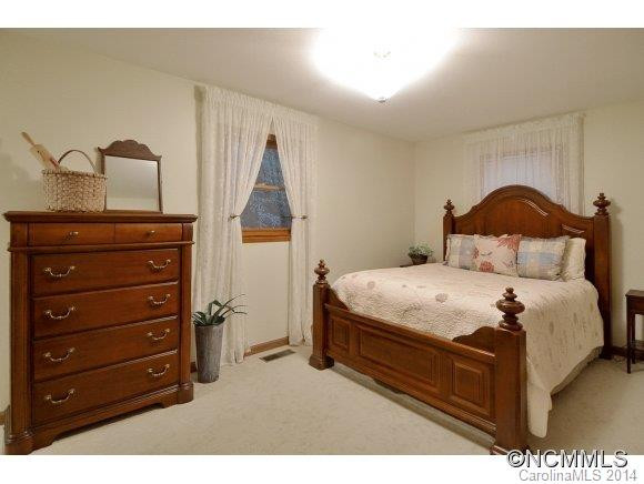  - Photo 10