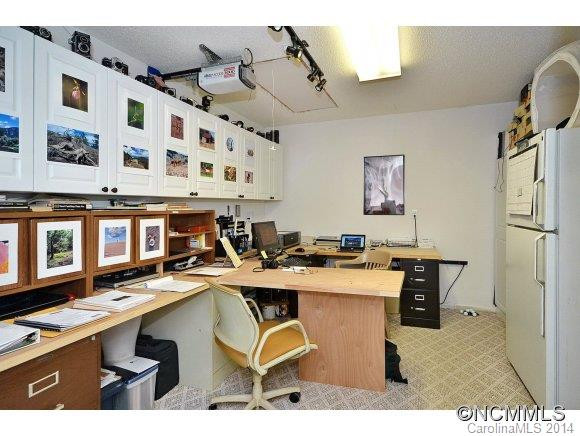 14 Village Parkway - Photo 16