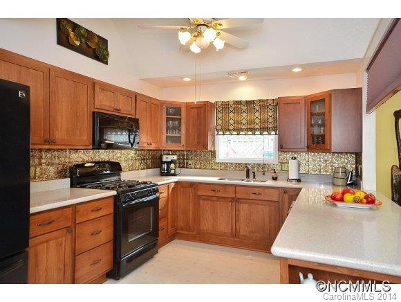 14 Village Parkway - Photo 7