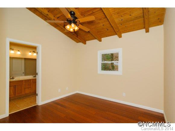 817 Holiday Drive - Photo 12