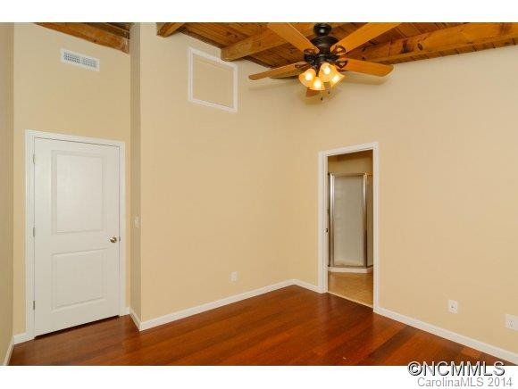 817 Holiday Drive - Photo 13