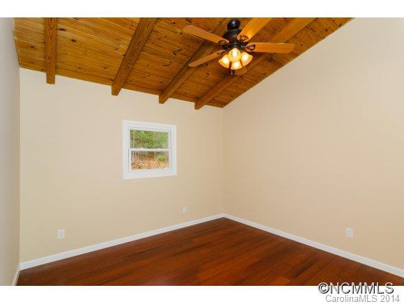 817 Holiday Drive - Photo 16