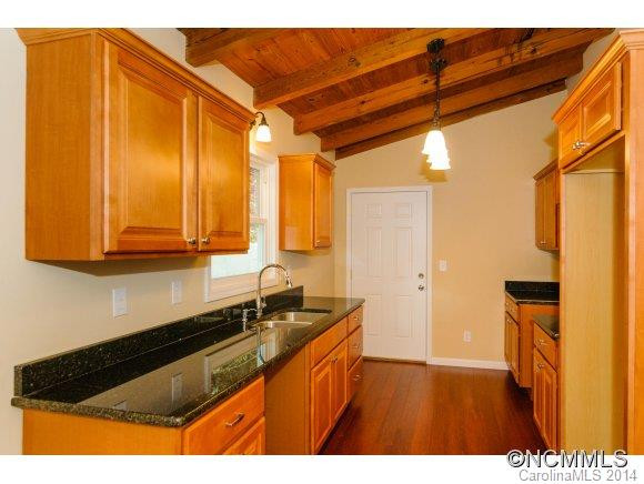 817 Holiday Drive - Photo 10