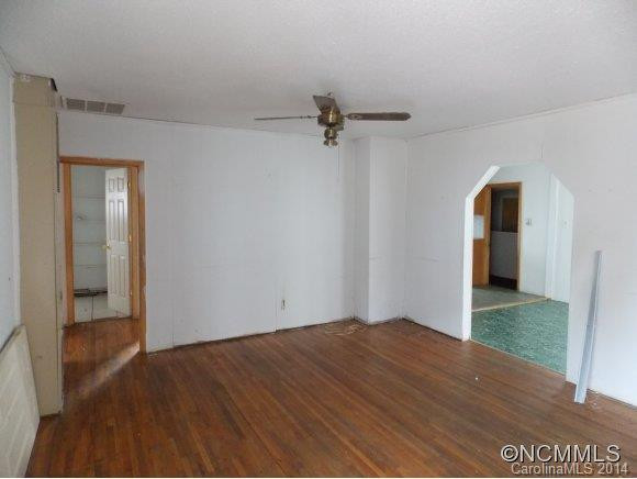 10 Norman Austin - Photo 4