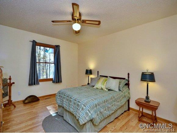 400 SUNSET HEIGHTS - Photo 11