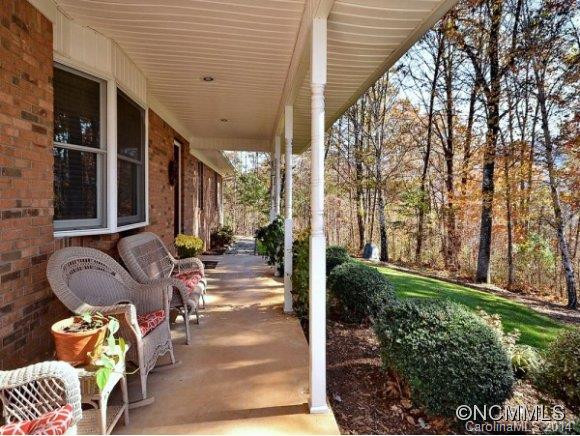 400 SUNSET HEIGHTS - Photo 3