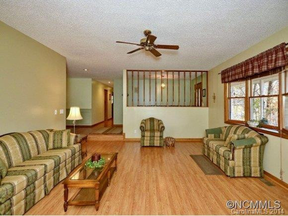 400 SUNSET HEIGHTS - Photo 6