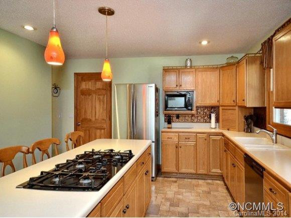 400 SUNSET HEIGHTS - Photo 9