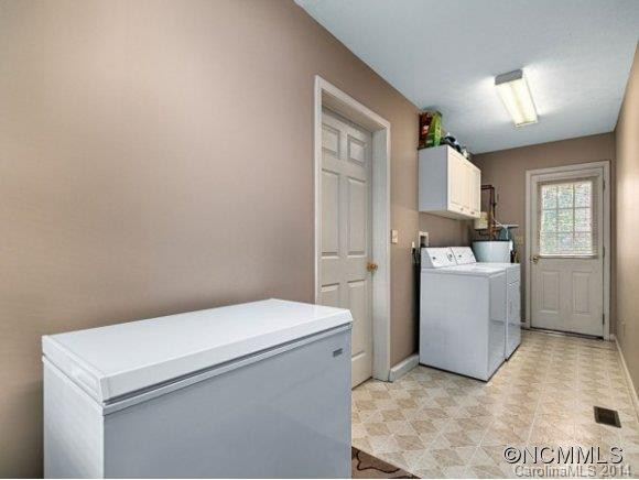 147 SHARONS WAY - Photo 11
