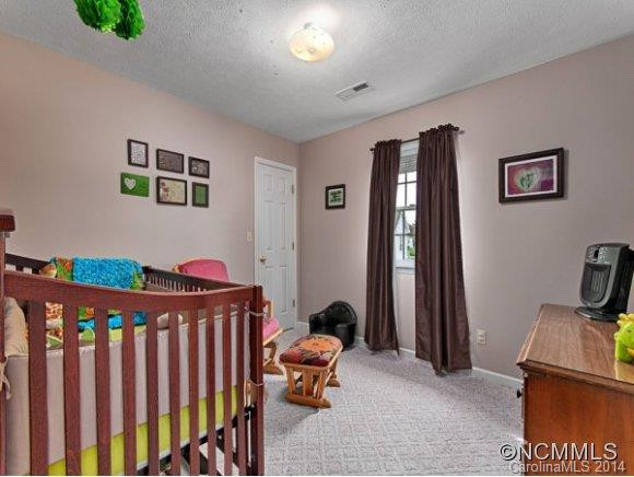 147 SHARONS WAY - Photo 15