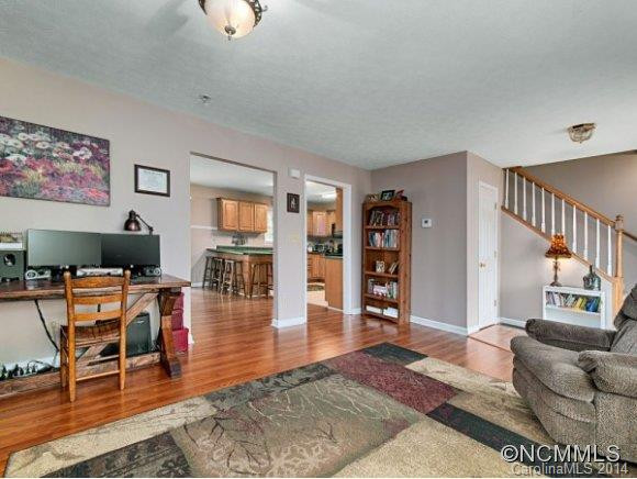 147 SHARONS WAY - Photo 6