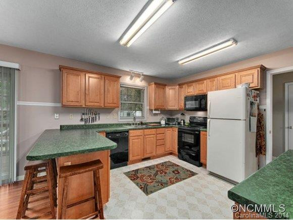 147 SHARONS WAY - Photo 9