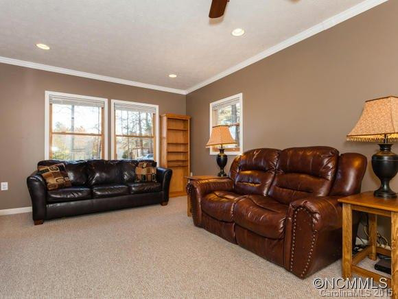 10 East Hill Drive - Photo 3