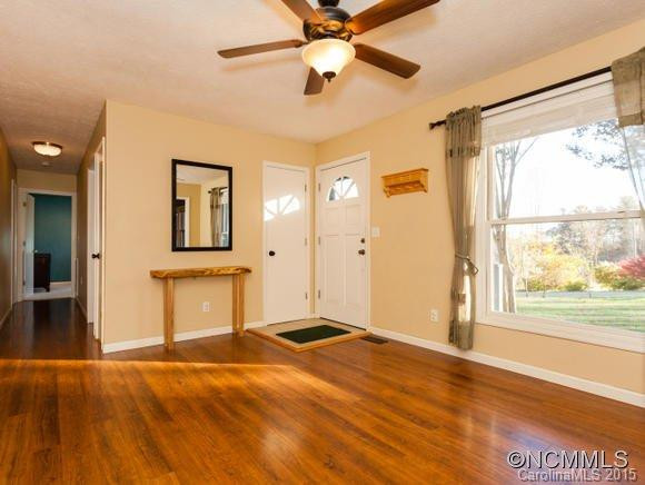 10 East Hill Drive - Photo 4