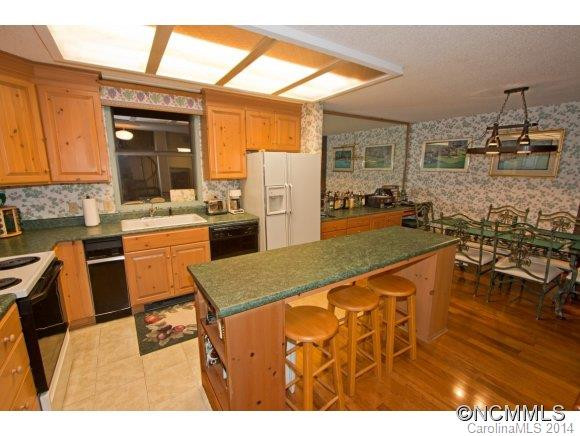 513 Youngs Mountain Drive - Photo 12
