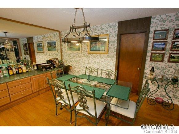 513 Youngs Mountain Drive - Photo 13