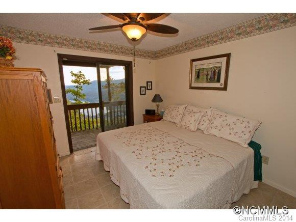 513 Youngs Mountain Drive - Photo 19